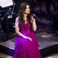Idina Menzel Makes Chicago Appearances in Support of 'Barefoot with the Symphony'