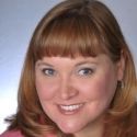BWW Interviews: KAY AYERS Tackles This Week's FRIDAY FIVE