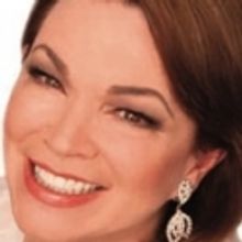 Lynn DiMenna Performs at The Gardenia, 10/14