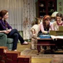 BWW Reviews: Sisterly Squabbling in THIRDS Turns Surprisingly Sweet