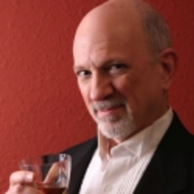 BWW Reviews: Chuck Lavazzi Delivers Informative and Amusing Show with JUST A SONG AT TWILIGHT