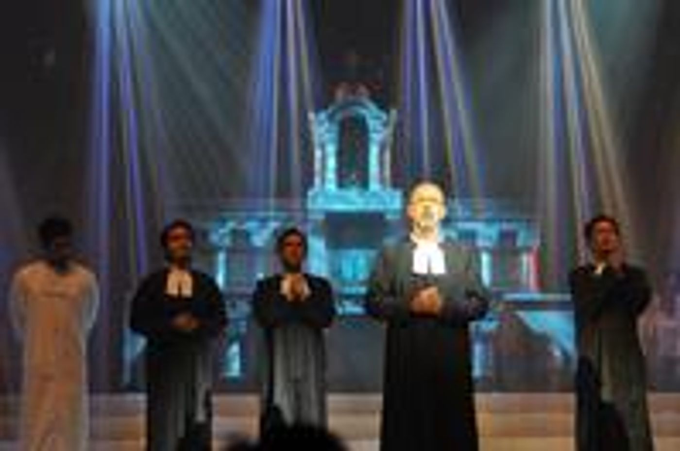 Photo-Flash-De-La-Salle-University-Restages-A-FIRE-IN-THE-SOUL-20010101 Photo-Flash-De-La-Salle-University-Restages-A-FIRE-IN-THE-SOUL-20010101