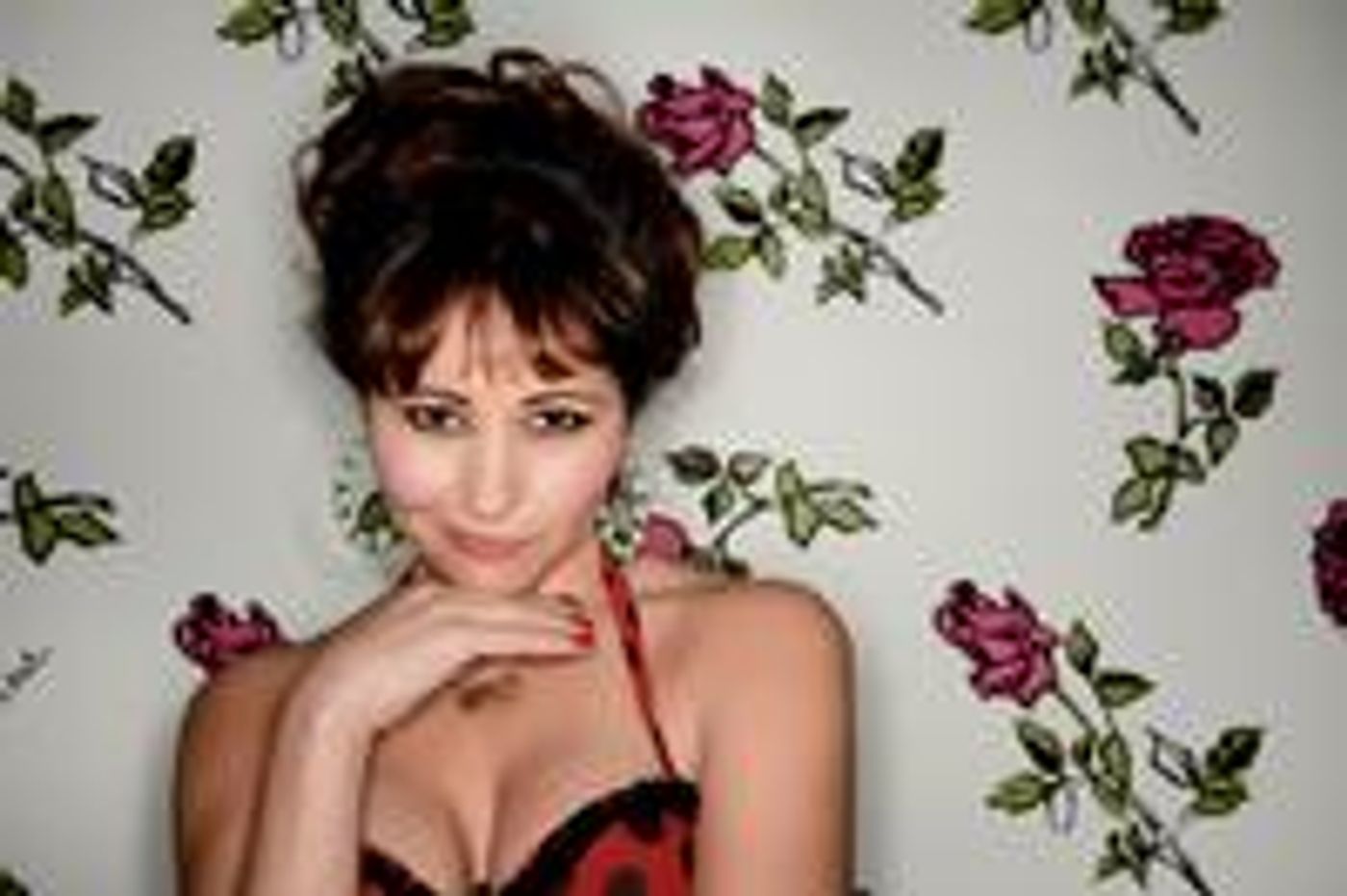 Photo-Coverage-Mama-Eponine-Frances-Ruffelle-In-Cabaret-BENEATH-THE-DRESS-At-Menier-Chocolate-Factory-20000101