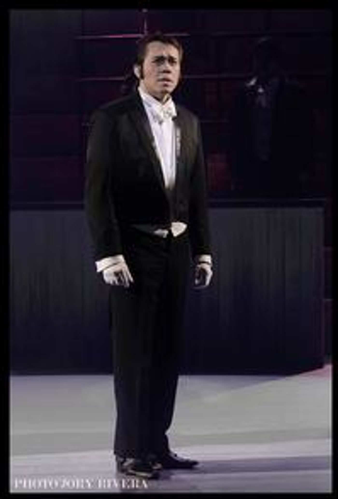 Photo-Flash-JEKYLL-AND-HYDE-Opens-in-Manila-20010101