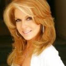 Kelly Clinton Brings 'Freckled For Life' to the Suncoast Showroom, 4/28-29