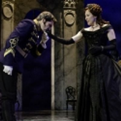 BWW Reviews: Glimpsing the Aristocratic Elbow - ANNA KARENINA at Portland Center Stage, Ends 5/6