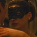 STAGE TUBE: Hathaway, Freeman Featured in 'DARK KNIGHT' Clips