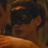 STAGE TUBE: Hathaway, Freeman Featured in 'DARK KNIGHT' Clips Video