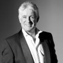 Peter Karrie to Star in A PHANTOM RETURNS Summer Concert Tour