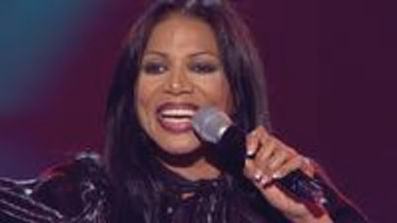Photo-Coverage-Kerry-Ellis-and-Deniece-Pearson-On-THE-VOICE-20120402