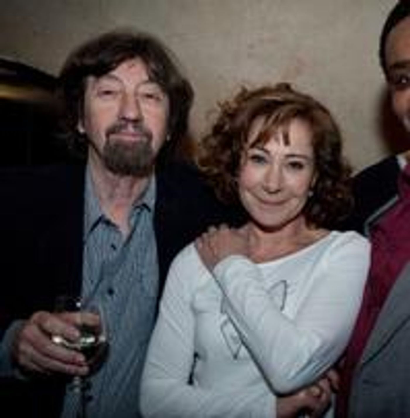 Photo-Flash-Digital-Theatre-Routlege-Team-Up-for-International-Performing-Arts-Archive-20000101