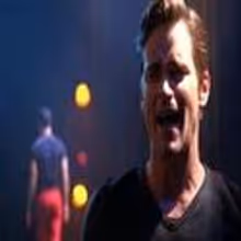 STAGE TUBE: Matt Bomer and Darren Criss Sing 'Somebody I Used to Know' on GLEE!