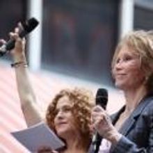 Photo Coverage: Bernadette Peters, Mary Tyler Moore, Megan Hilty, Anjelica Huston &…