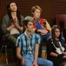 Photo Flash: First Look at GLEE's Props & Nationals Episodes!