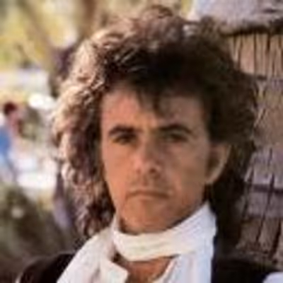 Stage Door Records to Release David Essex Back Catalogue Including MUTINY! and FRIENDS for Digital Download May 13
