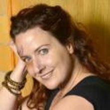 BWW Reviews: Kim Bretton Brings Stunningly Acted TIME STANDS STILL To The Stage in Na