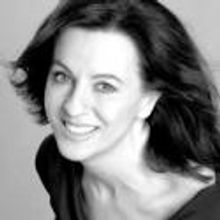 BWW Reviews: Rebecca Caine Delivers a Heartfelt, Funny and Touching Evening of Cabare