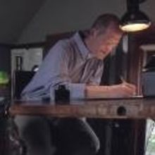 STAGE TUBE: In the Studio with Graphic Novelist Chris Ware