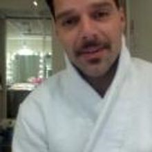 STAGE TUBE: Ricky Martin Thanks Fans Before EVITA's Opening Night