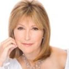 Robyn Spangler Performs at Davenports, 4/19