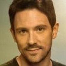 Steve Kazee Wins Best Lead Actor in a Musical for ONCE