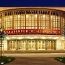 Premiere am 2. Mai: Neco Çelik inszeniert mit 22 Berliner Jugendlichen Schostakowits