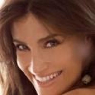 Idina Menzel Performs at the Peabody, June 17th