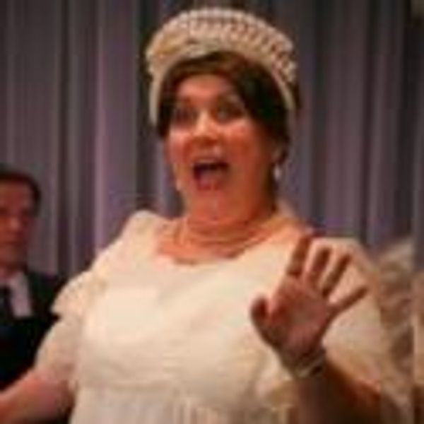 STAGE TUBE: Mary Gannon Graham in SOUVENIR Photo Trailer - San Francisco / Bay Area Theater Video