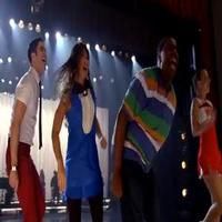 STAGE TUBE: GLEE Covers 'Call Me Maybe' in Season 4 Premiere! Video