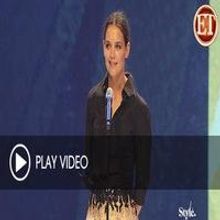 Fashion TV: Sneak Peak at Katie Holmes Presenting Carolina Herrera with the Designer…