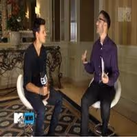STAGE TUBE: Taylor Lautner Wants a TWILIGHT Musical!