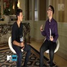 STAGE TUBE: Taylor Lautner Wants a TWILIGHT Musical!