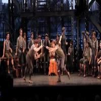 STAGE TUBE: Behind The Scenes of Thanksgiving Day NEWSIES' Performance!
