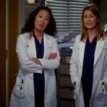 VIDEO: Sneak Peek - 'Love Turns You Upside Down' on ABC's GREY'S ANATOMY
