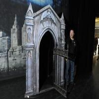 STAGE TUBE: Go Behind the Scenes with the ADDAMS FAMILY Tour!
