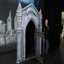 STAGE TUBE: Go Behind the Scenes with the ADDAMS FAMILY Tour!