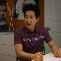 VIDEO: Sneak Peek - "Space Invaders" Episode of ABC's THE NEIGHBORS Video
