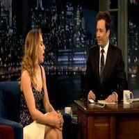 STAGE TUBE: Scarlett Johansson Talks CAT ON A HOT TIN ROOF on LATE NIGHT!
