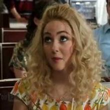 VIDEO: Sneak Peek - Season Finale of The CW's THE CARRIE DIARIES