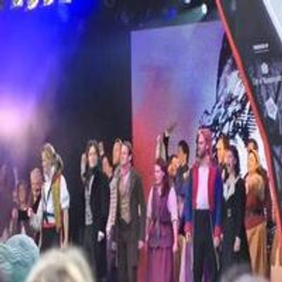 STAGE TUBE: Cast of LES MISERABLES Performs at WEST END LIVE 2013 - Highlights!