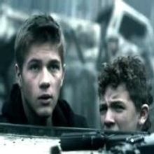 VIDEO: Sneak Peek - 'Be Silent and Come Out' Episode of TNT's FALLING SKIES