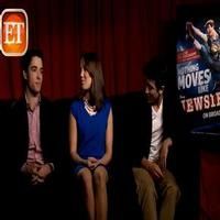 STAGE TUBE: Corey Cott, Kara Lindsay & Jess LeProtto Talk NEWSIES Movie Remake!