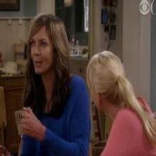 VIDEO: Sneak Peek - Tonight's Episode of CBS's New Comedy MOM