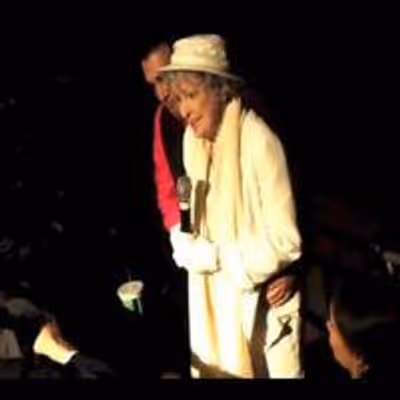 STAGE TUBE: Elaine Stritch Attends 'SHOOT ME' Screening at Chicago International Film Festival