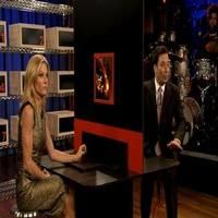 VIDEO: Julie Bowen Plays 'Box of Lies' on JIMMY FALLON Video