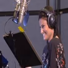 VIDEO: Inside the Recording Studio with FROZEN Voice Actors Idina Menzel, Kristen Bell & More