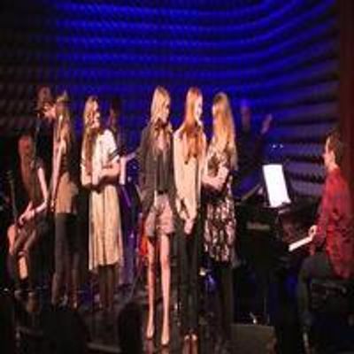 MEGA STAGE TUBE: Grace McLean, Zoe Sarnak & Kacie Sheik Play Joe's Pub