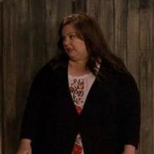 VIDEO: Sneak Peek - Molly Spies on Her Neighbor on Next MIKE & MOLLY