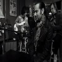 STAGE TUBE: Constantine Maroulis Sings 'Hallelujah' with a Christmas Twist
