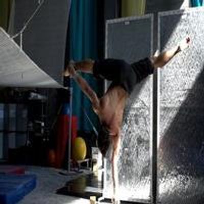 STAGE TUBE: PIPPIN's Acrobats Shine in 'Morning Glow' Music Video